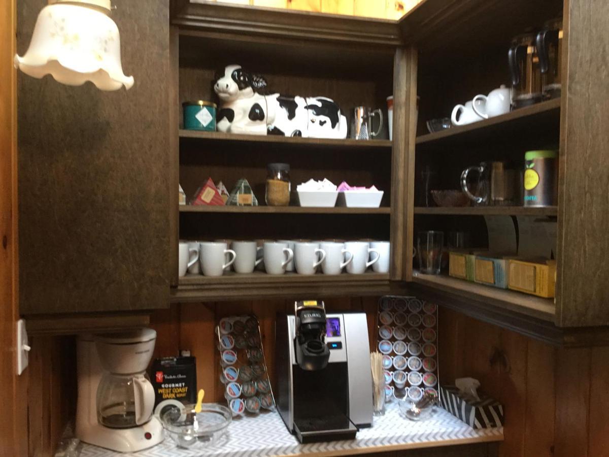 Marmora And Lake Inn And Victorian Diner Esterno foto